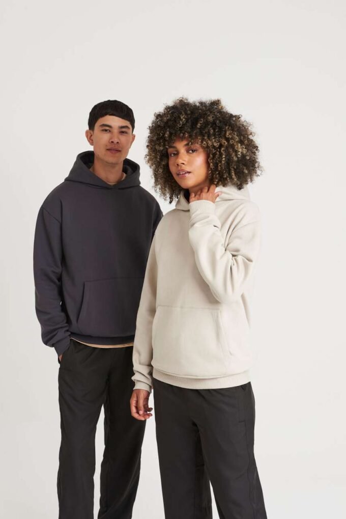 SIGNATURE HEAVYWEIGHT HOODIE - Image 5